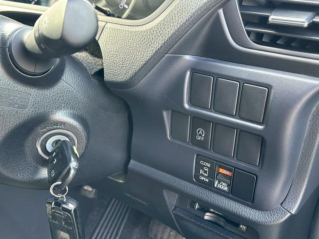 ノア X 1オーナー/純正ナビ・TV/左Pスライドドア/禁煙車/バックモニター/純正ビルトインETC/LEDヘッドランプ/キーレス/スペアキー(7枚目)
