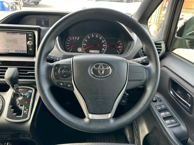 ノア X 1オーナー/純正ナビ・TV/左Pスライドドア/禁煙車/バックモニター/純正ビルトインETC/LEDヘッドランプ/キーレス/スペアキー(17枚目)