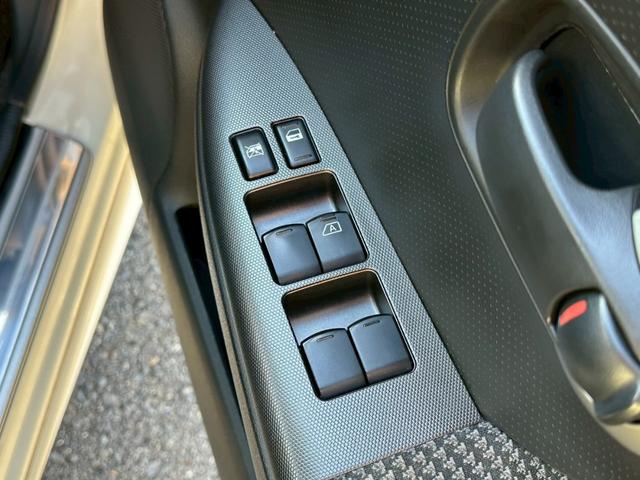 ノート 15RX 後期型 純正エアロ 純正ナビ フルセグTV ドライブレコーダー Bluetooth CD/DVD ETC 禁煙車(7枚目)