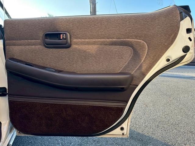 TOYOTA CHASER AVANTE LORDLY