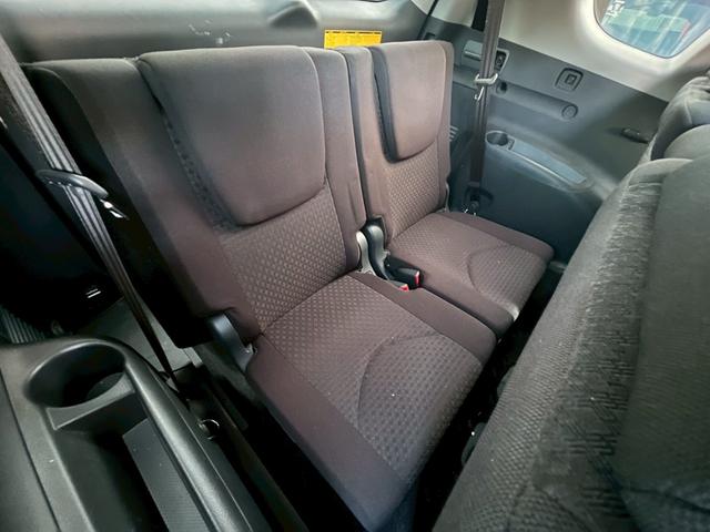 ヴァンガード ２４０Ｓ　ワンオーナー　７人乗り　純正ナビ　バックカメラ　記録簿１３枚　禁煙車　ビルトインＥＴＣ（23枚目）