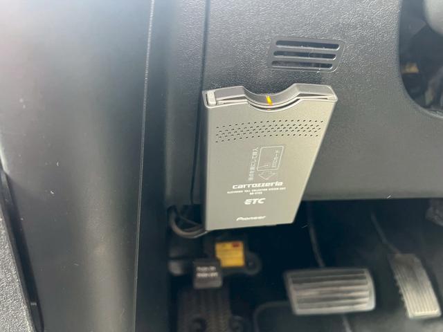 ステップワゴン スパーダＳ　Ｚパッケージ　社外ナビ　フリップダウン　バックカメラ　ＥＴＣ　両側パワースライドドア（10枚目）