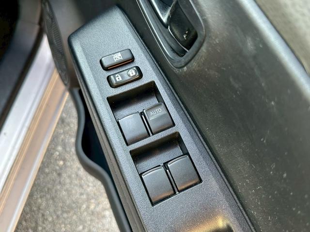 ヴィッツ Ｆ　スマイルエディション　プッシュスタート／スマートキー／ＥＴＣ（9枚目）