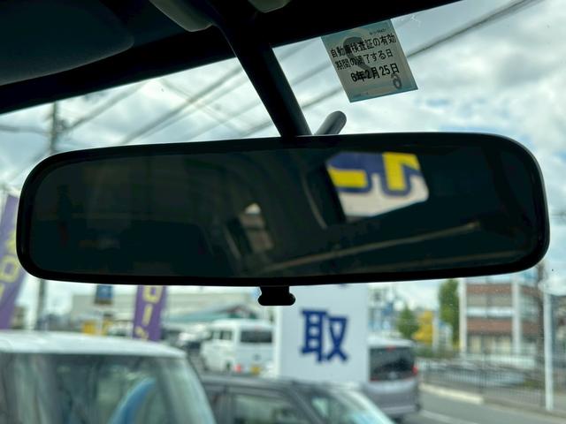 ハイエースコミューター スーパーロングDX ワンオーナー 福祉車両 車椅子2基 8人乗り バッテリー新品 ディーゼル(11枚目)