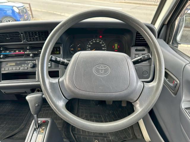 ハイエースコミューター スーパーロングDX ワンオーナー 福祉車両 車椅子2基 8人乗り バッテリー新品 ディーゼル(15枚目)