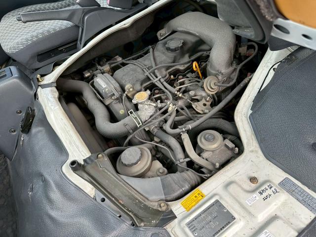 ハイエースコミューター スーパーロングDX ワンオーナー 福祉車両 車椅子2基 8人乗り バッテリー新品 ディーゼル(46枚目)