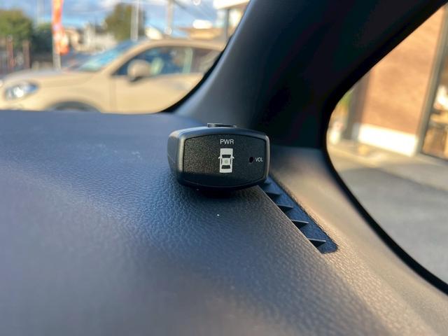 ヴォクシー ハイブリッドZS 煌 TRDエアロ 車高調 禁煙車 アルパインナビ 後席モニター 両側電動 レザー調シートカバー 衝突軽減 シートヒーター Bカメラ(18枚目)