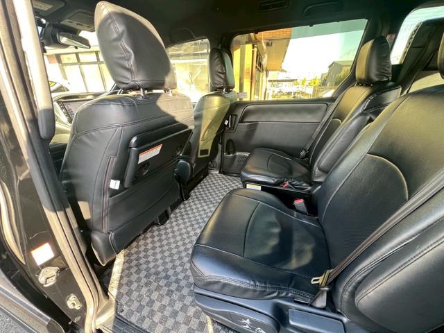 ヴォクシー ハイブリッドZS 煌 TRDエアロ 車高調 禁煙車 アルパインナビ 後席モニター 両側電動 レザー調シートカバー 衝突軽減 シートヒーター Bカメラ(24枚目)