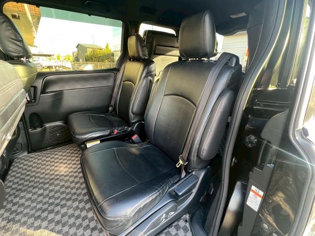 ヴォクシー ハイブリッドZS 煌 TRDエアロ 車高調 禁煙車 アルパインナビ 後席モニター 両側電動 レザー調シートカバー 衝突軽減 シートヒーター Bカメラ(27枚目)