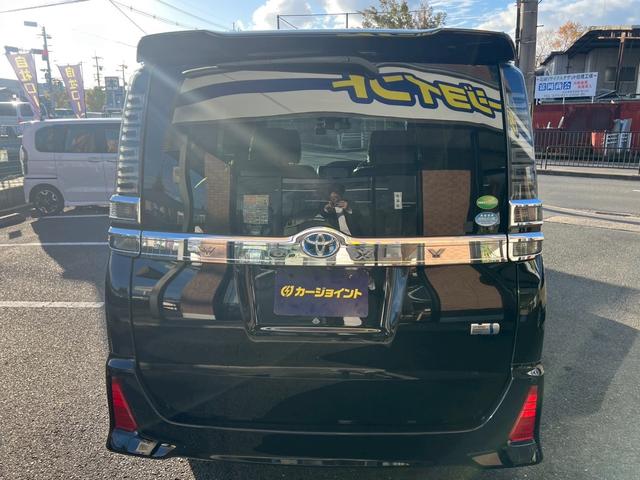 ヴォクシー ハイブリッドZS 煌 TRDエアロ 車高調 禁煙車 アルパインナビ 後席モニター 両側電動 レザー調シートカバー 衝突軽減 シートヒーター Bカメラ(40枚目)