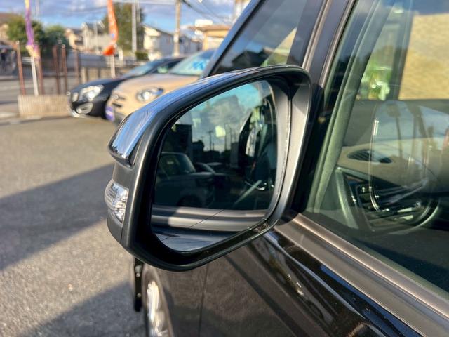 ヴォクシー ハイブリッドZS 煌 TRDエアロ 車高調 禁煙車 アルパインナビ 後席モニター 両側電動 レザー調シートカバー 衝突軽減 シートヒーター Bカメラ(49枚目)