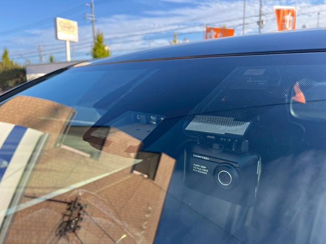 ヴォクシー ハイブリッドZS 煌 TRDエアロ 車高調 禁煙車 アルパインナビ 後席モニター 両側電動 レザー調シートカバー 衝突軽減 シートヒーター Bカメラ(52枚目)