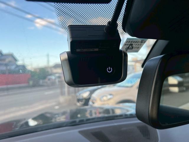 Ｘ６ ｘＤｒｉｖｅ　３５ｄ　Ｍスポーツ　スカイラウンジパノラマガラスルーフ／黒革シート／純正ＯＰ２２インチＡＷ／純正ナビ／全方位カメラ／ヘッドアップディスプレイ／シートヒーター／コンフォートアクセス／パワーバックドア（4枚目）