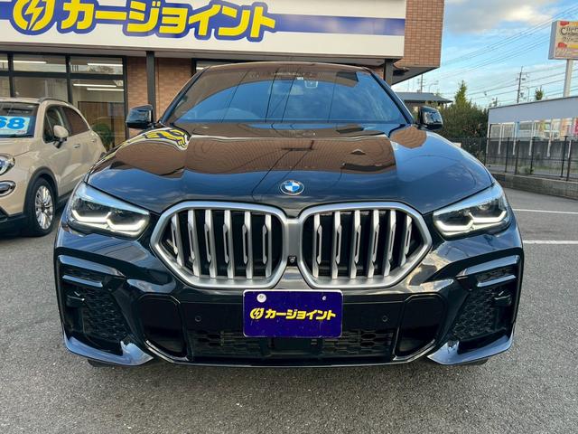 Ｘ６ ｘＤｒｉｖｅ　３５ｄ　Ｍスポーツ　スカイラウンジパノラマガラスルーフ／黒革シート／純正ＯＰ２２インチＡＷ／純正ナビ／全方位カメラ／ヘッドアップディスプレイ／シートヒーター／コンフォートアクセス／パワーバックドア（27枚目）