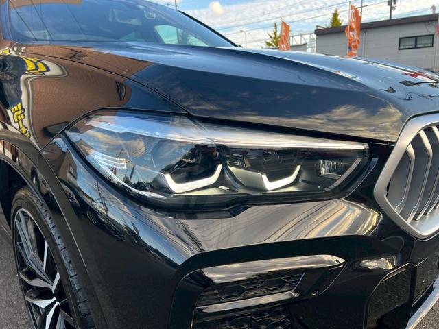 Ｘ６ ｘＤｒｉｖｅ　３５ｄ　Ｍスポーツ　スカイラウンジパノラマガラスルーフ／黒革シート／純正ＯＰ２２インチＡＷ／純正ナビ／全方位カメラ／ヘッドアップディスプレイ／シートヒーター／コンフォートアクセス／パワーバックドア（39枚目）