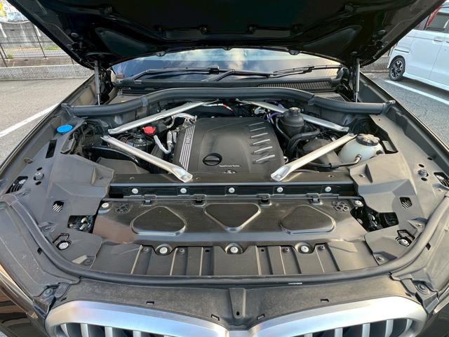 Ｘ６ ｘＤｒｉｖｅ　３５ｄ　Ｍスポーツ　スカイラウンジパノラマガラスルーフ／黒革シート／純正ＯＰ２２インチＡＷ／純正ナビ／全方位カメラ／ヘッドアップディスプレイ／シートヒーター／コンフォートアクセス／パワーバックドア（44枚目）