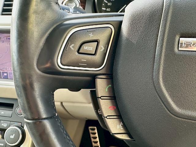 レンジローバーイヴォーク ピュア　４ＷＤ　パノラマガラスルーフ　レザーシート　パワーシート　パワーバックドア　オートクルーズ　純正ナビ（15枚目）
