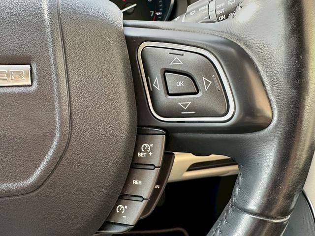 レンジローバーイヴォーク ピュア　４ＷＤ　パノラマガラスルーフ　レザーシート　パワーシート　パワーバックドア　オートクルーズ　純正ナビ（16枚目）