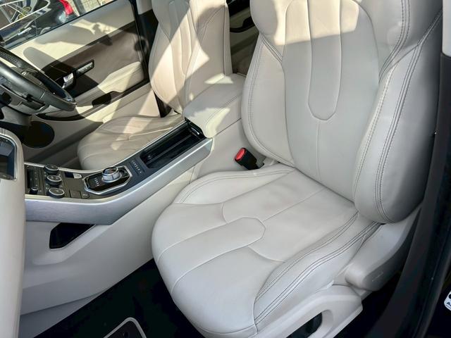 レンジローバーイヴォーク ピュア　４ＷＤ　パノラマガラスルーフ　レザーシート　パワーシート　パワーバックドア　オートクルーズ　純正ナビ（22枚目）