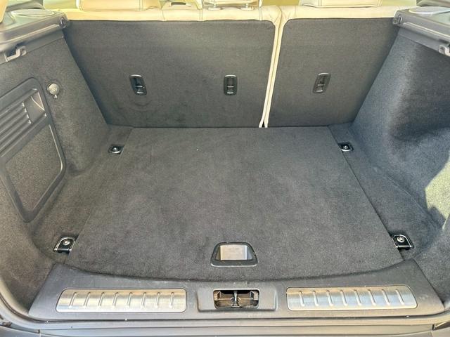 レンジローバーイヴォーク ピュア　４ＷＤ　パノラマガラスルーフ　レザーシート　パワーシート　パワーバックドア　オートクルーズ　純正ナビ（28枚目）