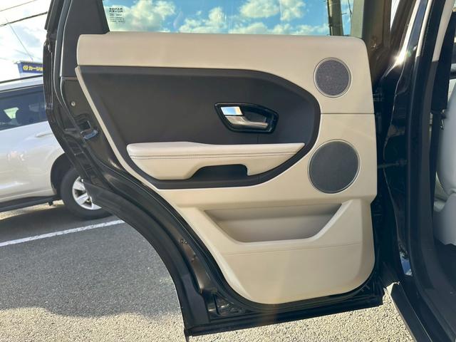 レンジローバーイヴォーク ピュア　４ＷＤ　パノラマガラスルーフ　レザーシート　パワーシート　パワーバックドア　オートクルーズ　純正ナビ（33枚目）