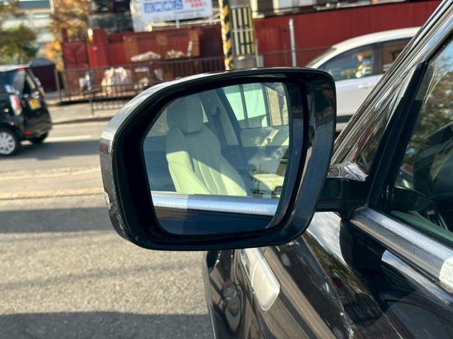 レンジローバーイヴォーク ピュア　４ＷＤ　パノラマガラスルーフ　レザーシート　パワーシート　パワーバックドア　オートクルーズ　純正ナビ（37枚目）