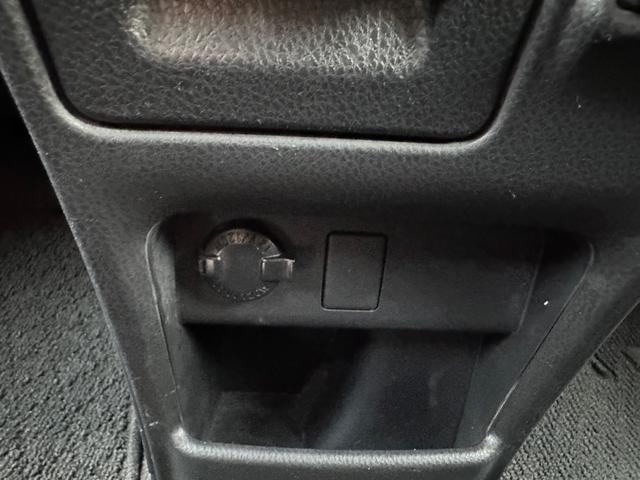 ヴォクシー ZS 煌 ワンオーナー/社外ナビ・TV/バックモニター/禁煙車/両側パワースライドドア/純正ビルトインETC/スマートキー/プッシュスタート/純正16インチアルミホイール/LEDヘッドランプ(10枚目)