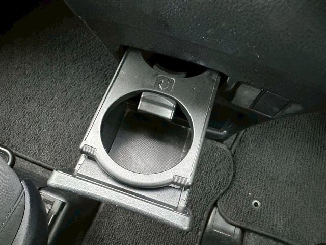 ヴォクシー ZS 煌 ワンオーナー/社外ナビ・TV/バックモニター/禁煙車/両側パワースライドドア/純正ビルトインETC/スマートキー/プッシュスタート/純正16インチアルミホイール/LEDヘッドランプ(11枚目)