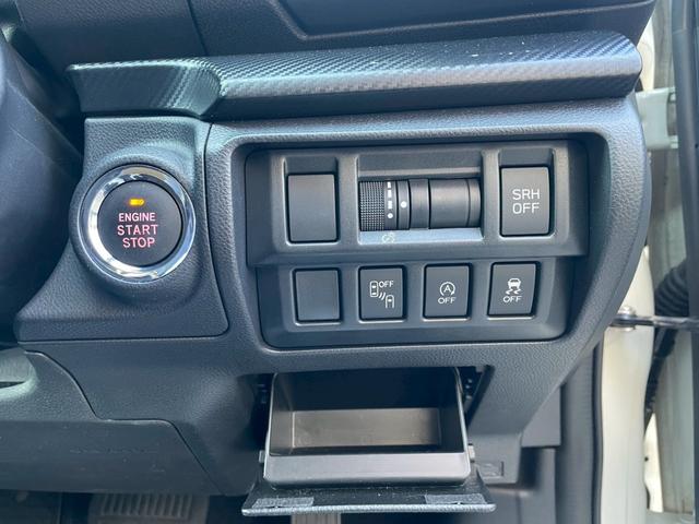 インプレッサスポーツ １．６ｉ－Ｌアイサイト　１．６ｉ－Ｌアイサイト（５名）　アドバンスドセイフティＰＫＧ　クリアビューＰ　革巻きステアリングホイールＳ　ステアリング連動ＬＥＤヘッドランプ　ヘッドランプウォッシャー　キーレスアクセス＆プッシュＳ（2枚目）