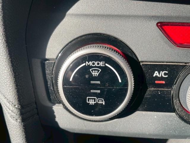 インプレッサスポーツ １．６ｉ－Ｌアイサイト　１．６ｉ－Ｌアイサイト（５名）　アドバンスドセイフティＰＫＧ　クリアビューＰ　革巻きステアリングホイールＳ　ステアリング連動ＬＥＤヘッドランプ　ヘッドランプウォッシャー　キーレスアクセス＆プッシュＳ（3枚目）