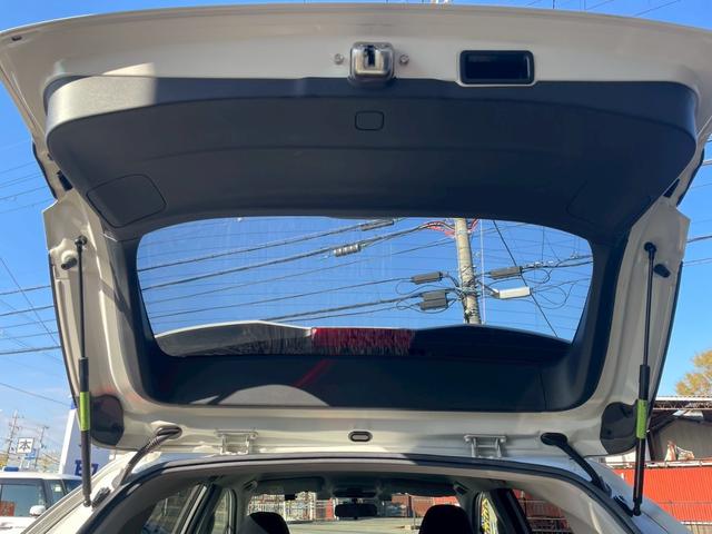 インプレッサスポーツ １．６ｉ－Ｌアイサイト　１．６ｉ－Ｌアイサイト（５名）　アドバンスドセイフティＰＫＧ　クリアビューＰ　革巻きステアリングホイールＳ　ステアリング連動ＬＥＤヘッドランプ　ヘッドランプウォッシャー　キーレスアクセス＆プッシュＳ（32枚目）