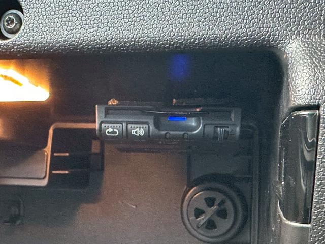 ＭＩＮＩ クーパーＳ　クロスオーバー　社外ナビ　シートヒーター　ワンセグＴＶ　バックカメラ（5枚目）