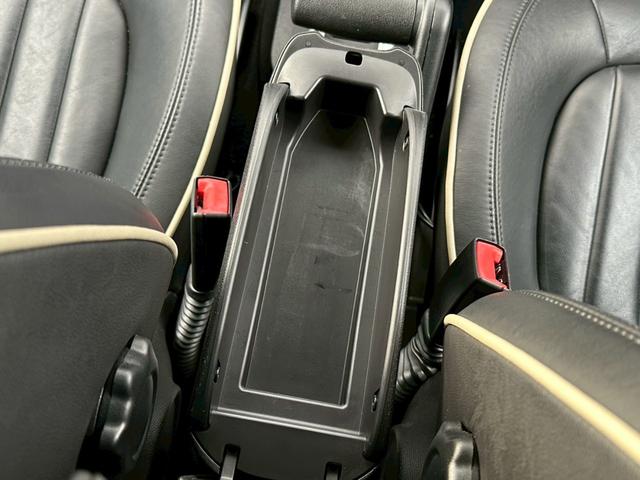 ＭＩＮＩ クーパーＳ　クロスオーバー　社外ナビ　シートヒーター　ワンセグＴＶ　バックカメラ（9枚目）
