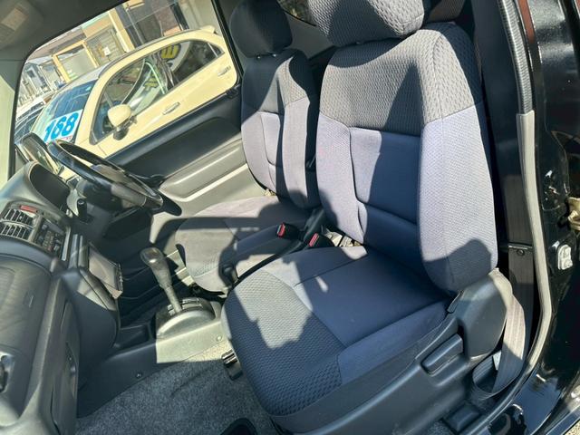 ジムニー ＸＧ　３インチアップ　異色全塗装　社外ナビ　ＥＴＣ（13枚目）