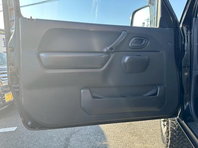 ジムニー ＸＧ　３インチアップ　異色全塗装　社外ナビ　ＥＴＣ（21枚目）