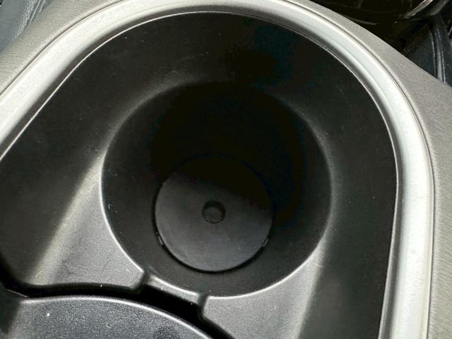 プリウス Ｓ　１オーナー　禁煙車　純正ナビ　レザーシートカバー　検Ｒ９／３　内装ウッドパネル　コーナーセンサー　ＥＴＣ　Ｂカメラ（15枚目）