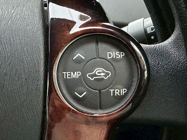 プリウス Ｓ　１オーナー　禁煙車　純正ナビ　レザーシートカバー　検Ｒ９／３　内装ウッドパネル　コーナーセンサー　ＥＴＣ　Ｂカメラ（20枚目）