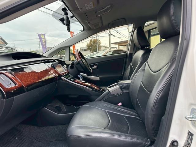 プリウス Ｓ　１オーナー　禁煙車　純正ナビ　レザーシートカバー　検Ｒ９／３　内装ウッドパネル　コーナーセンサー　ＥＴＣ　Ｂカメラ（21枚目）