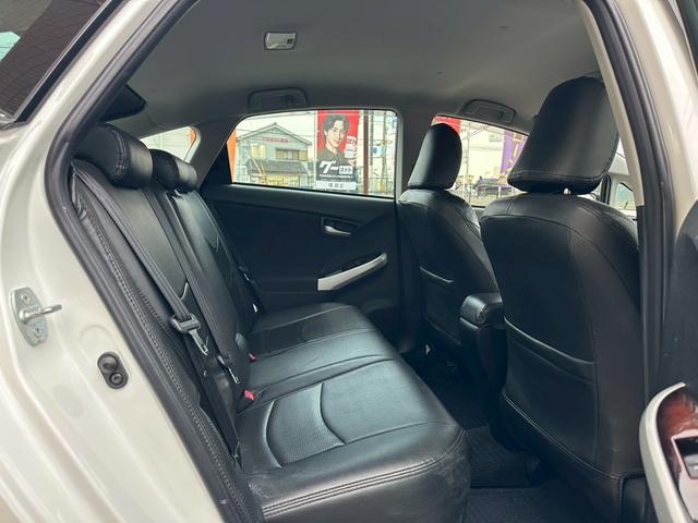 プリウス Ｓ　１オーナー　禁煙車　純正ナビ　レザーシートカバー　検Ｒ９／３　内装ウッドパネル　コーナーセンサー　ＥＴＣ　Ｂカメラ（25枚目）