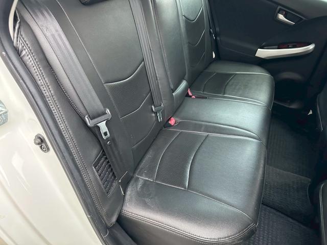 プリウス Ｓ　１オーナー　禁煙車　純正ナビ　レザーシートカバー　検Ｒ９／３　内装ウッドパネル　コーナーセンサー　ＥＴＣ　Ｂカメラ（26枚目）