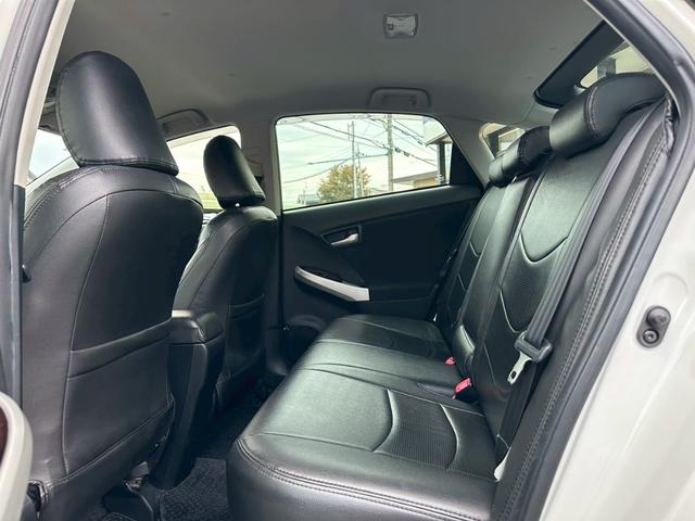 プリウス Ｓ　１オーナー　禁煙車　純正ナビ　レザーシートカバー　検Ｒ９／３　内装ウッドパネル　コーナーセンサー　ＥＴＣ　Ｂカメラ（27枚目）