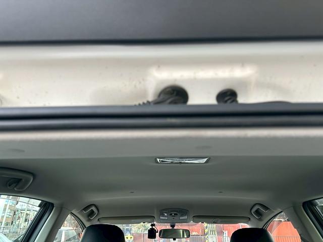 プリウス Ｓ　１オーナー　禁煙車　純正ナビ　レザーシートカバー　検Ｒ９／３　内装ウッドパネル　コーナーセンサー　ＥＴＣ　Ｂカメラ（29枚目）