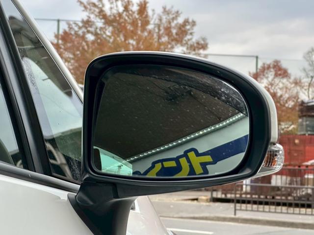 プリウス Ｓ　１オーナー　禁煙車　純正ナビ　レザーシートカバー　検Ｒ９／３　内装ウッドパネル　コーナーセンサー　ＥＴＣ　Ｂカメラ（36枚目）