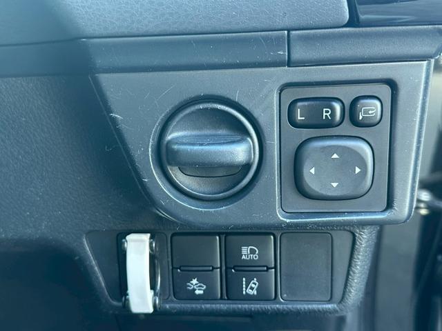 カローラフィールダー 1.5G ダブルバイビー ナビ オプションAW ワンオーナー 禁煙車(10枚目)