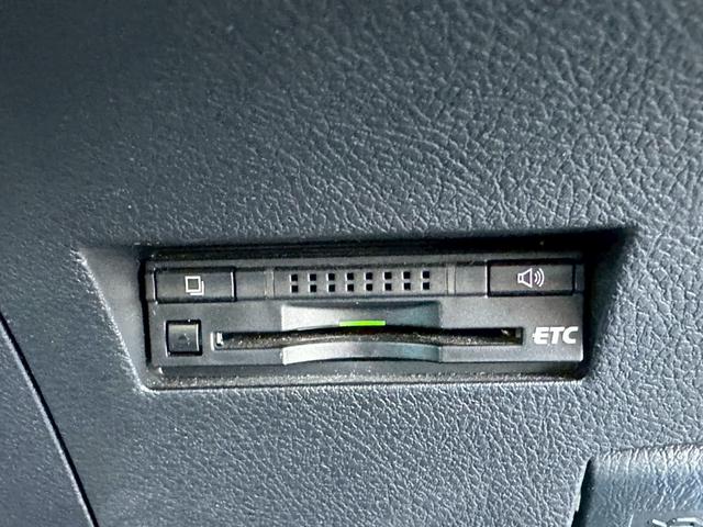 カローラフィールダー 1.5G ダブルバイビー ナビ オプションAW ワンオーナー 禁煙車(11枚目)