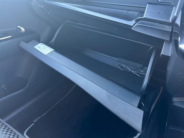 カローラフィールダー 1.5G ダブルバイビー ナビ オプションAW ワンオーナー 禁煙車(15枚目)