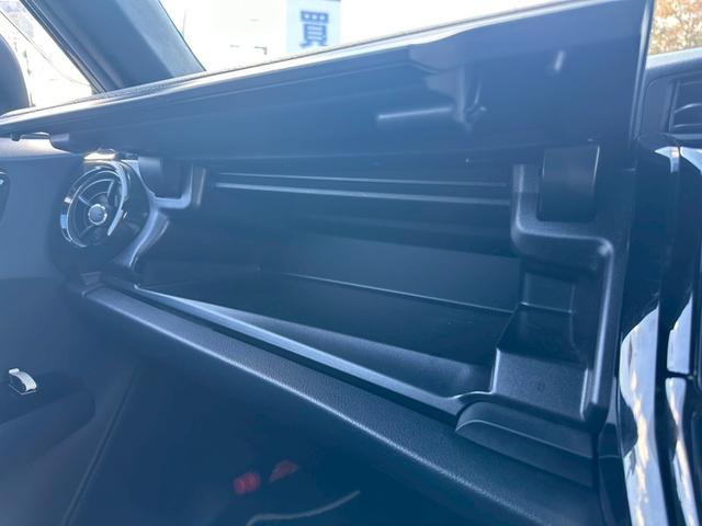 カローラフィールダー 1.5G ダブルバイビー ナビ オプションAW ワンオーナー 禁煙車(16枚目)