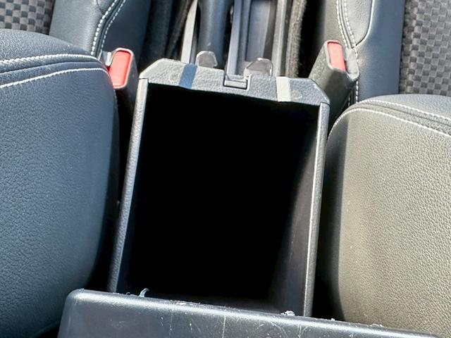 カローラフィールダー 1.5G ダブルバイビー ナビ オプションAW ワンオーナー 禁煙車(17枚目)