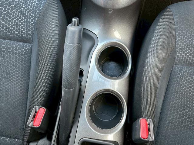 ジューク 15RX タイプV 17インチAW 純正ナビ ワンオーナー 禁煙車(9枚目)