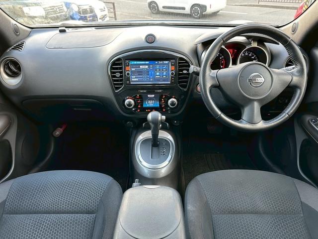 ジューク 15RX タイプV 17インチAW 純正ナビ ワンオーナー 禁煙車(14枚目)